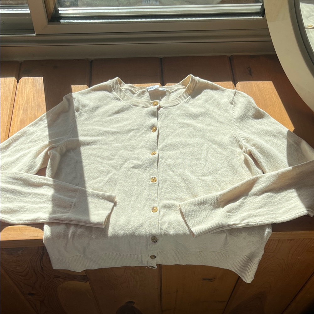 GAP Women's Beige Cardigan Sweater